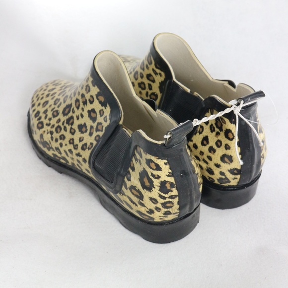 New LEOPARD PRINT Rubber Ankle Rain Boots Sz 9-10 - Picture 3 of 7